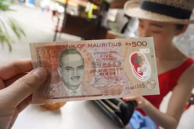 毛里求斯，拿水壶换保时捷的天堂