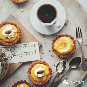 生理期光喝热水就行？你太单纯了！