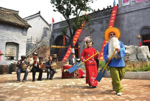 丰富农村文化生活助推乡村振兴,推动乡村公共文化服务高质量发展