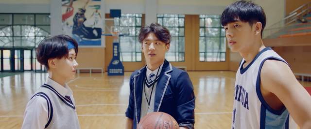 「今日话题专栏」很久没有看到这样舒服干净的青春片，少女时代不是只有恋爱和追星