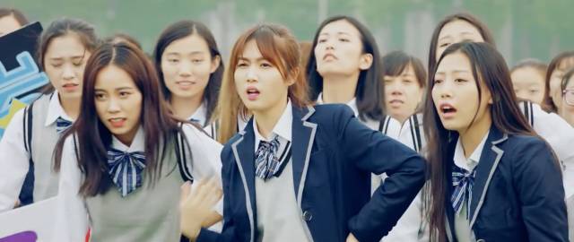 「今日话题专栏」很久没有看到这样舒服干净的青春片，少女时代不是只有恋爱和追星