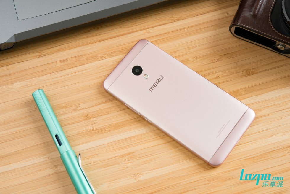 不单有颜值更还有快充魅蓝5s体验评测