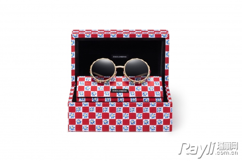 微整界杠把子大牌墨镜又搞事情