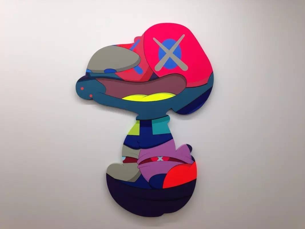 他是潮流界大神，“XX”卖到百万，作品火遍全球