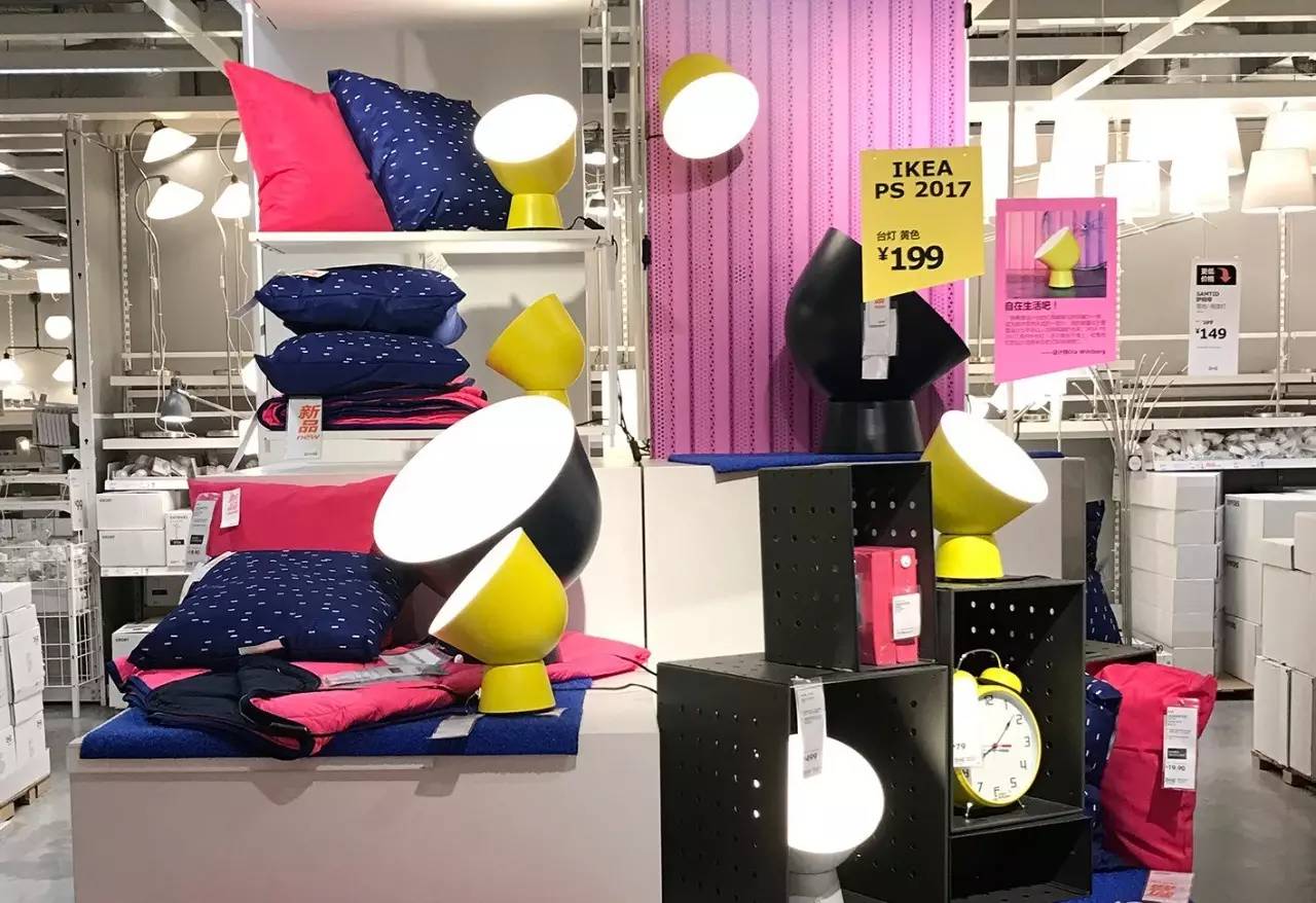 一口气推出了50多款PS新品，宜家彻底放飞了自我！挂到墙上的沙发、自动浇水的花盆……错过等3年