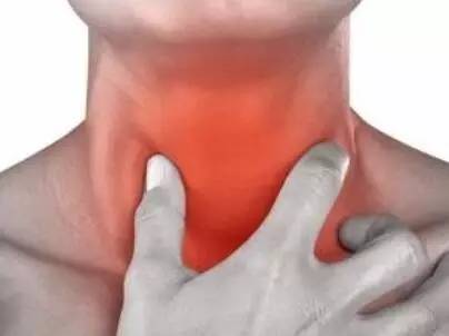 13日，包头一男子差点没命，只因嗓子疼，很多人会中招……