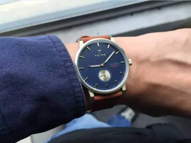 硬朗腕表低调男表,高档手表奢侈品男士