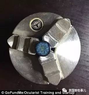 自己学做眼珠子的老爹……为了女儿，父亲们真的什么都能做到！