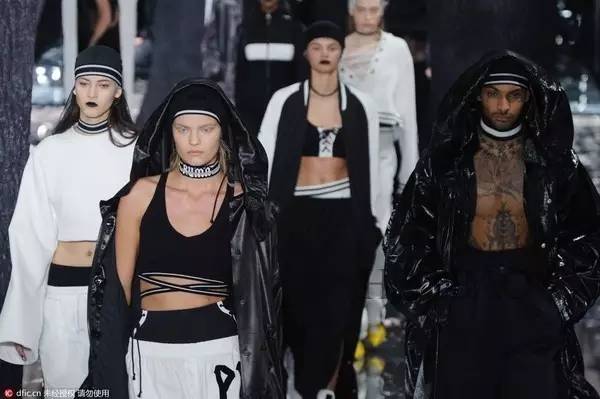 彪马和阿迪这么像,它成功了吗？