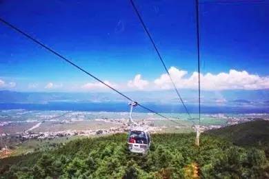 邓超李晨参加鹿晗演唱会全视频,鹿晗演唱会邓超李晨助阵跑男