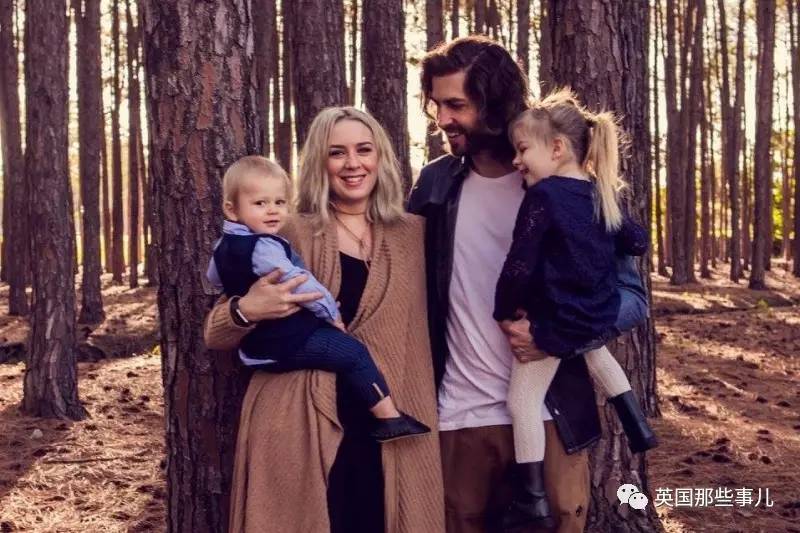 自己学做眼珠子的老爹……为了女儿，父亲们真的什么都能做到！