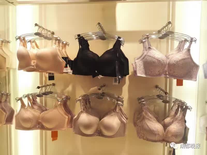 濂ヨ幈杩囪妭娲诲姩,杩囪妭鏃剁殑濂ヨ幈