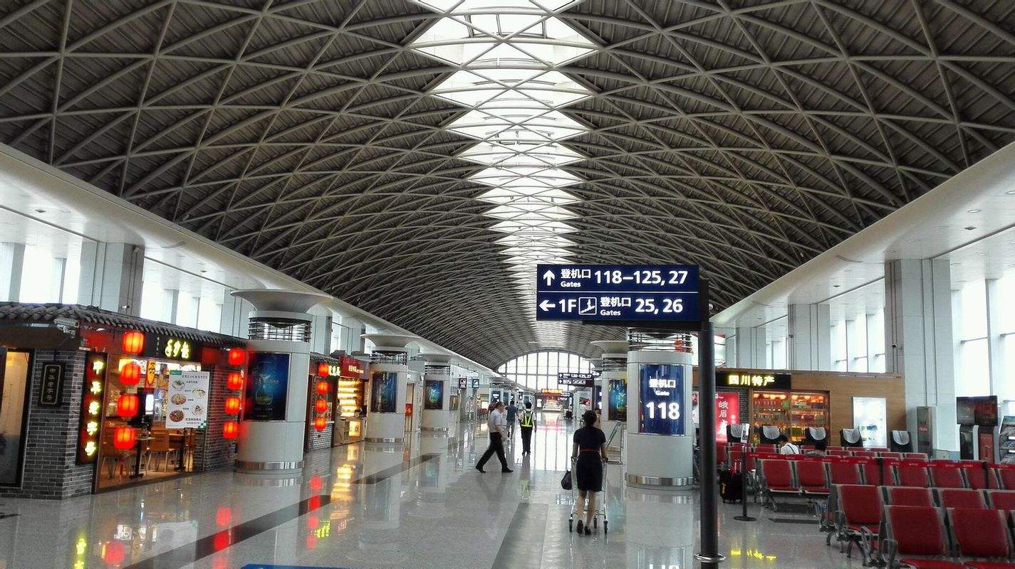 成都双流机场游玩攻略,到了成都双流机场该先去哪里玩