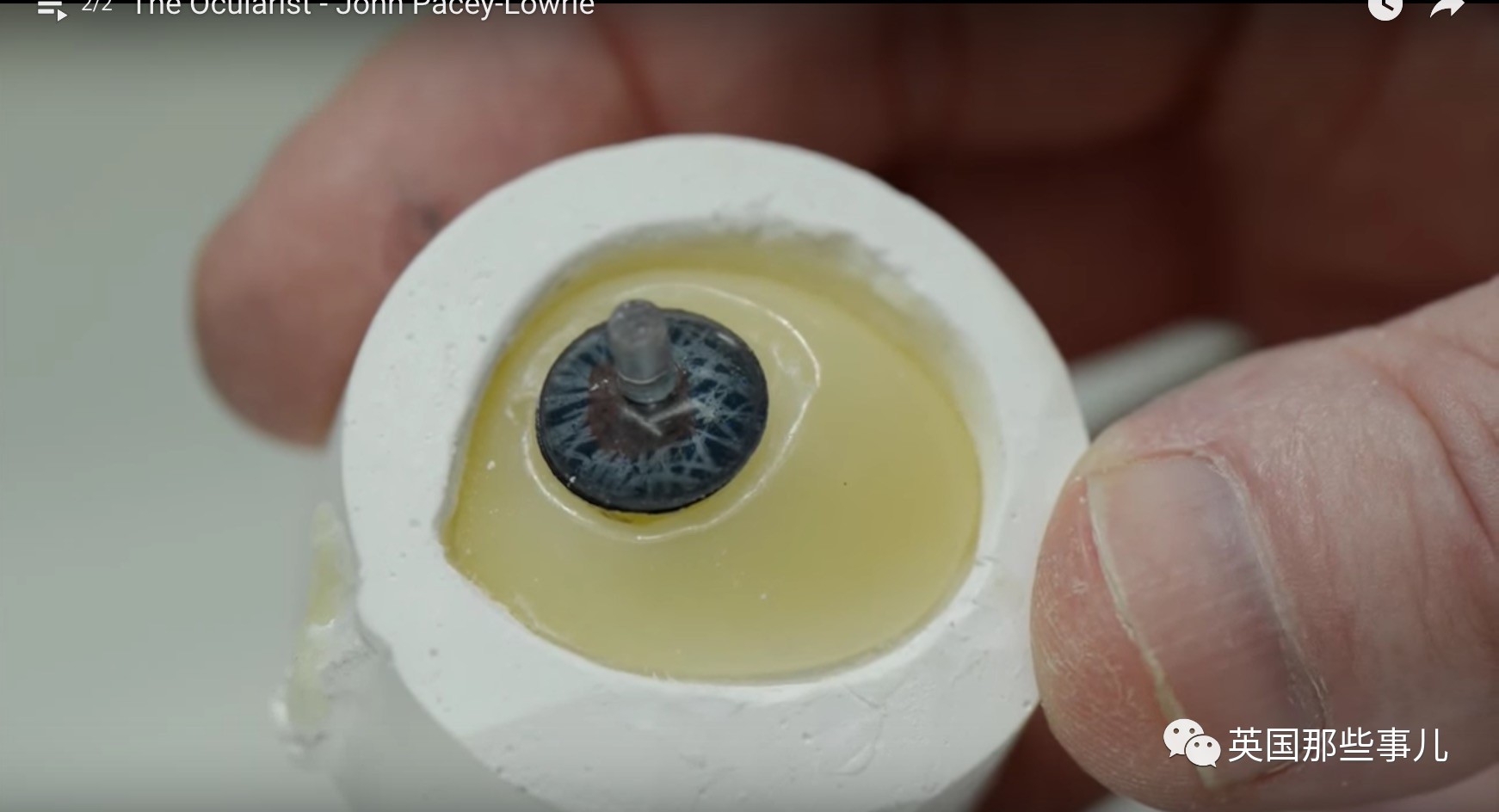 自己学做眼珠子的老爹……为了女儿，父亲们真的什么都能做到！