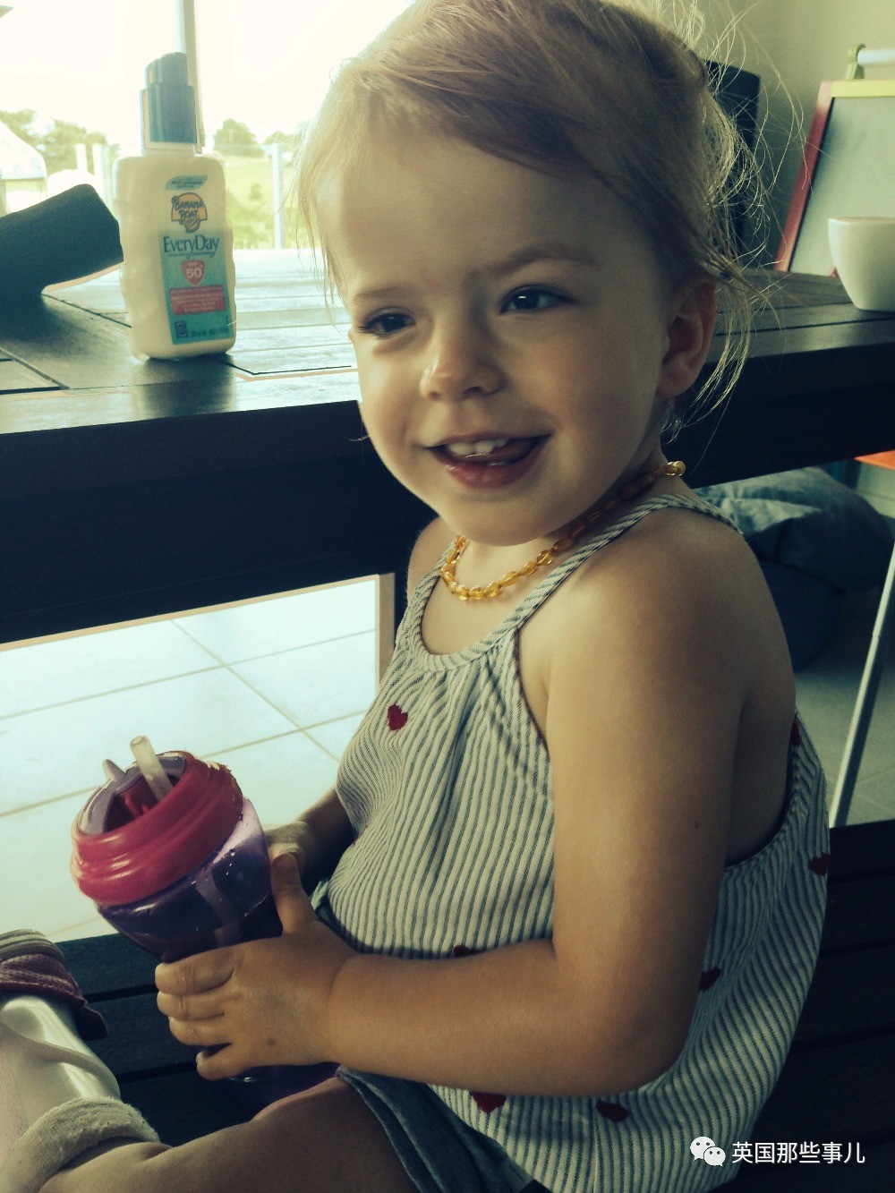 自己学做眼珠子的老爹……为了女儿，父亲们真的什么都能做到！