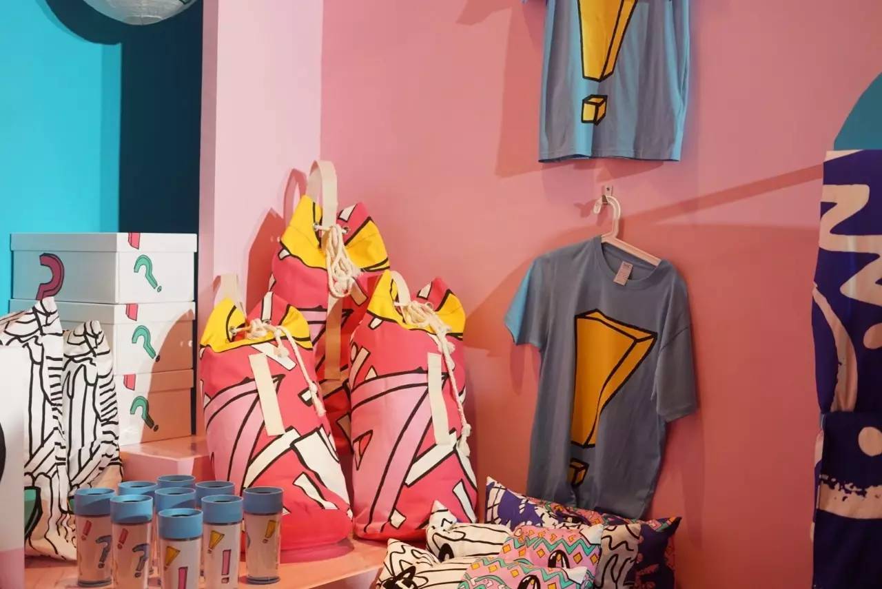 一口气推出了50多款PS新品，宜家彻底放飞了自我！挂到墙上的沙发、自动浇水的花盆……错过等3年