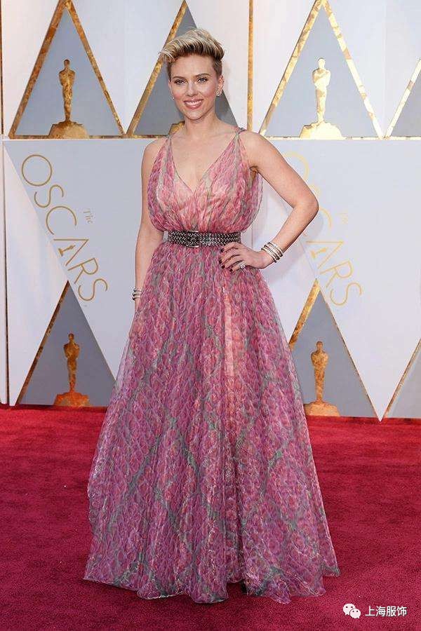 第89届奥斯卡，女神们拼礼服才是正经事！