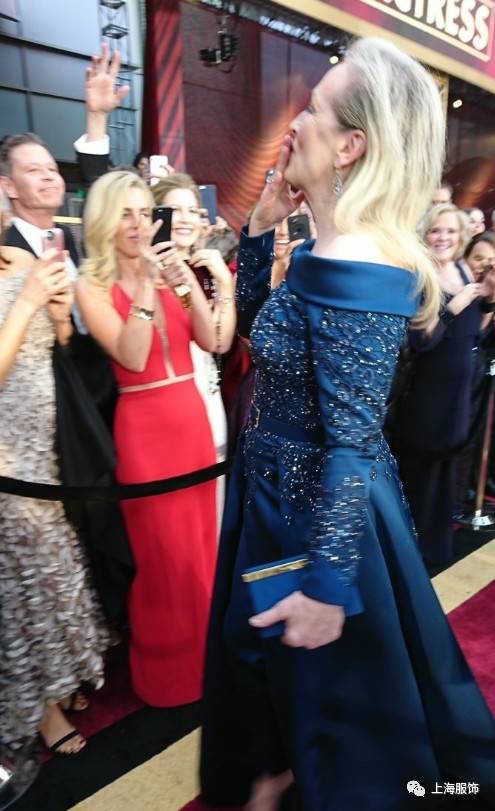 第89届奥斯卡，女神们拼礼服才是正经事！