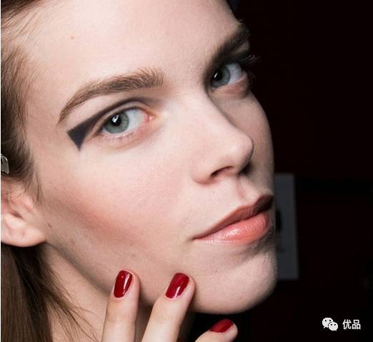 春夏美妆新品,春夏季美妆流行趋势