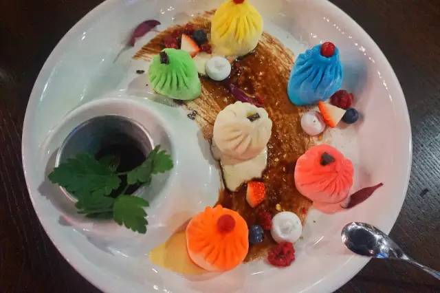 单身狗慎入！在上海，小伙谈恋爱要带女朋友去做……