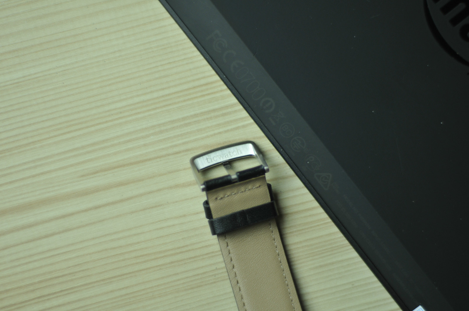 智能手表长得跟普通手表一样,智能手表都一个样