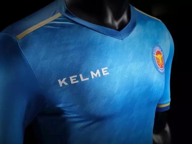 卡尔美球衣亚泰,卡尔美设计球衣