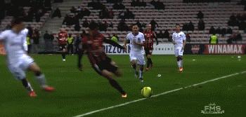 盘带美如画！说到一条龙进球，足坛有几人能比得上这鬼才？