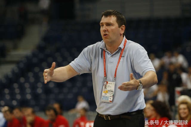堂堂欧洲冠军教头却在CBA被讽刺为水货季后赛他可是唯一洋帅