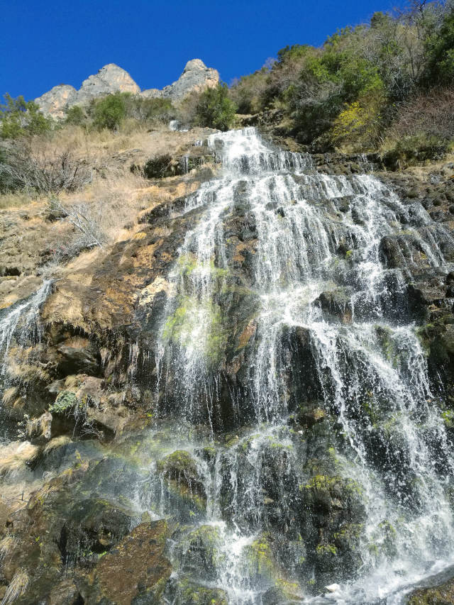 大漠户外旅行虎跳峡徒步详解,虎跳峡徒步168级勇者云梯