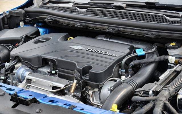 论操控性是suv好还是轿车好,二手科鲁兹两厢掀背最新用车感受