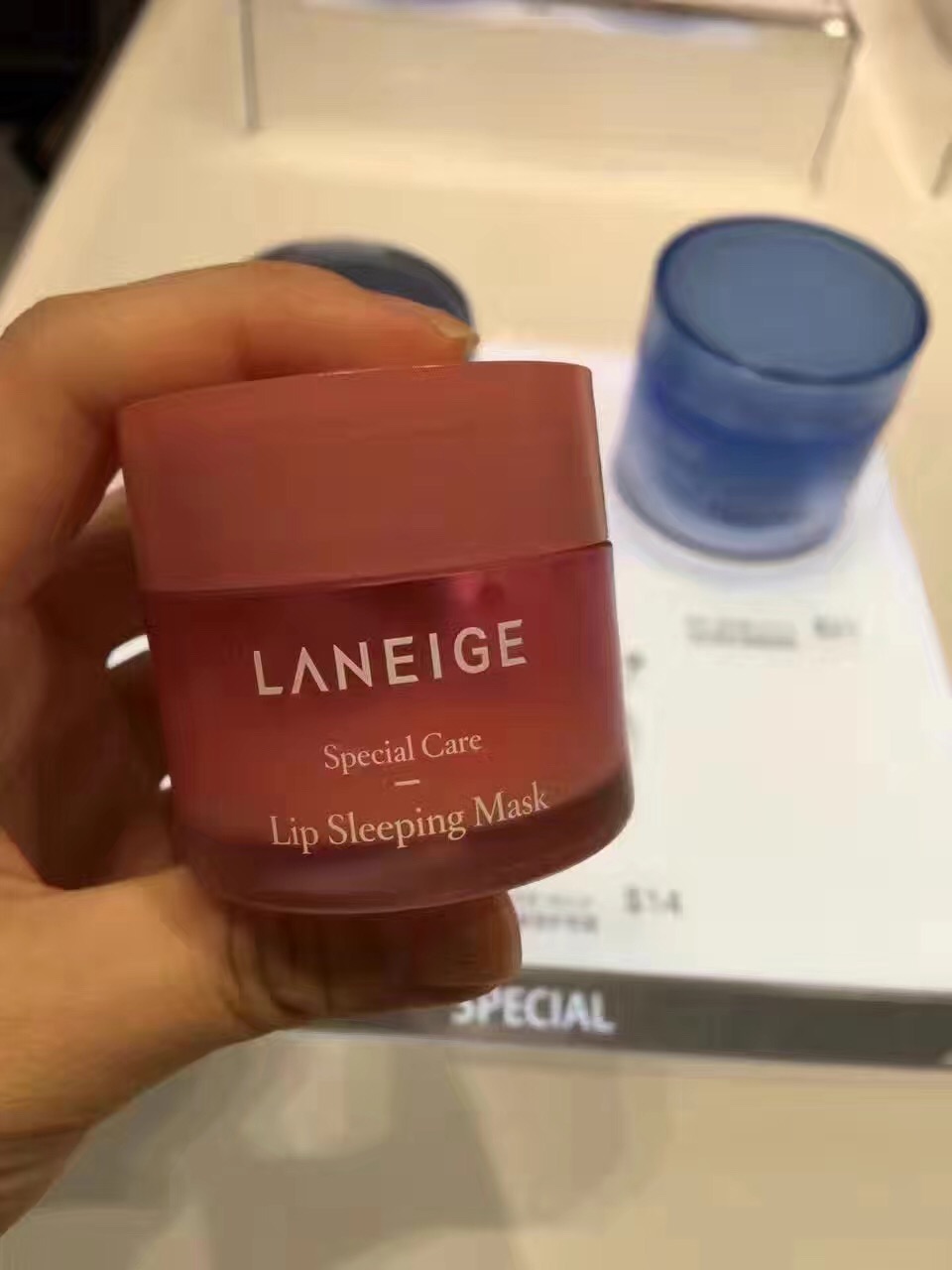 为什么别人涂的口红最好看,同一支口红却没有别人涂好看