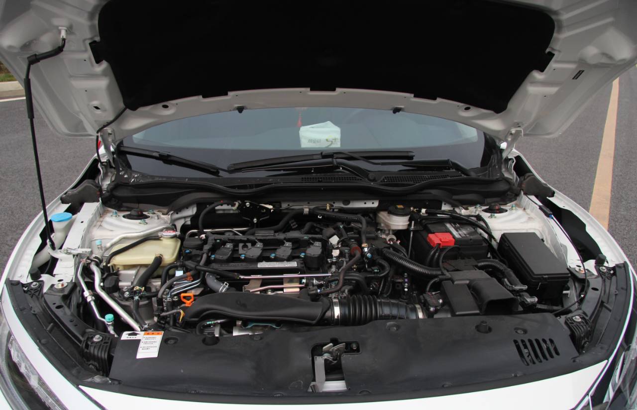 买思域手动挡后悔吗,新款思域值不值得入手