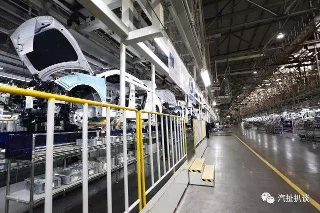 北京现代ix35机器人,现代悦动汽车生产车间视频