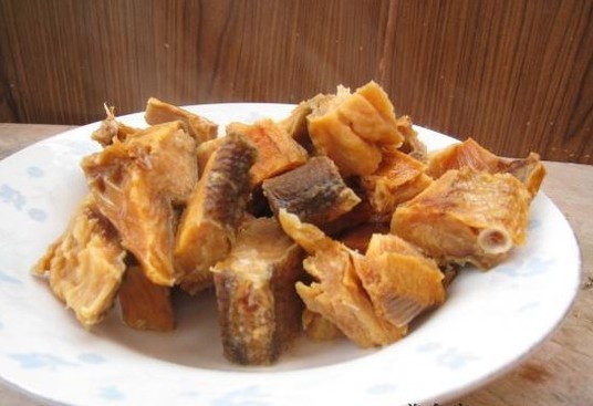 已经蒸出来的咸鱼太咸了怎么办,咸鱼怎样做不柴而且好吃