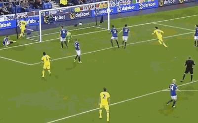 港片中因失误而成就的经典镜头,被低估的经典港片