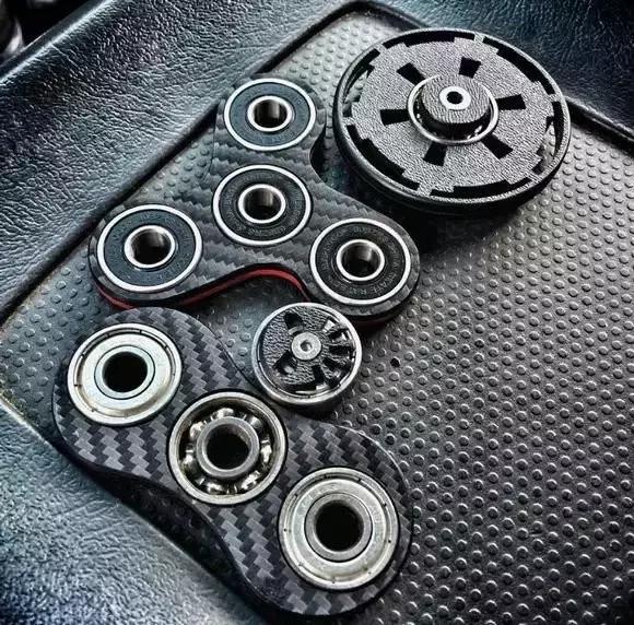 震撼男人圈的指上神器“指尖陀螺”