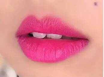 阿玛尼小胖丁试色视频,阿玛尼口红小胖丁400试色