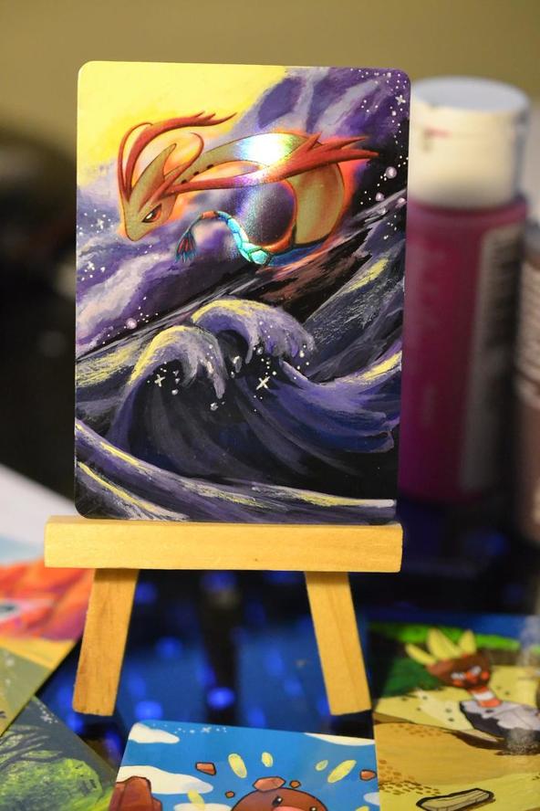 妈妈妈妈！他的卡牌和我的不一样！