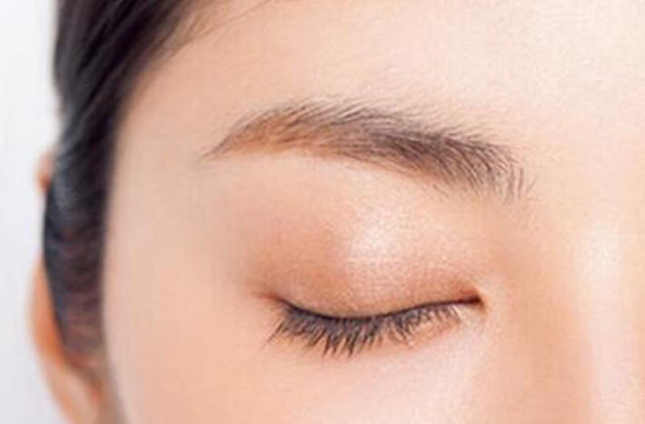 新手不会画眼线用什么眼影,新手不会画眼尾必看