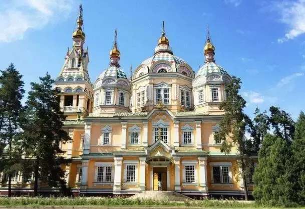 去哈尔滨可以逛哪几个国家,哈尔滨能坐火车出国游