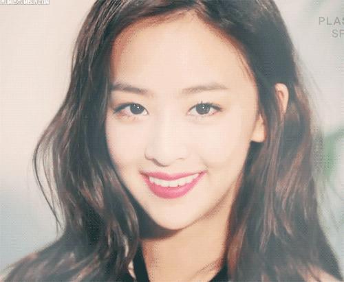 坑坑洼洼的月球表面像什么,坑坑洼洼的月球表面