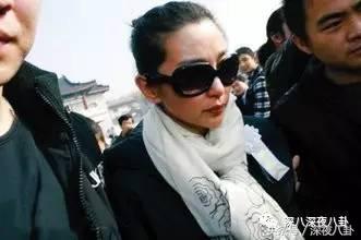 互撕互怒互踩！娱乐圈真是个名利场，真假万年闺蜜情女星篇