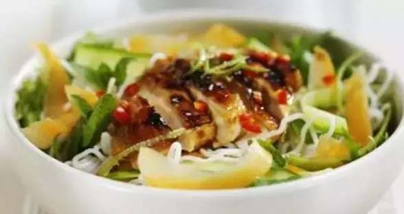 去哈尔滨可以逛哪几个国家,哈尔滨能坐火车出国游