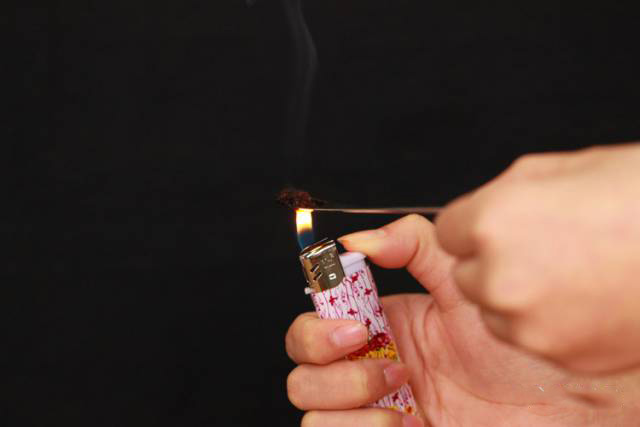 海南黄花梨紫油梨怎么鉴别真伪,紫光灯鉴别海南黄花梨真假对照图