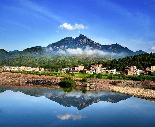 梅州有什么特别的地方,梅州哪个县比较好