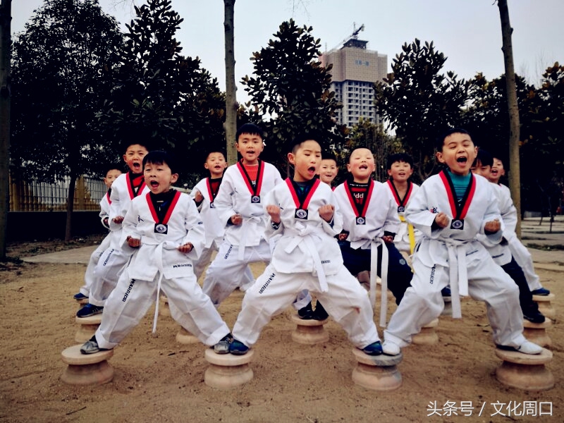 足球进校园是谁提出的,足球进校园推进了校园足球的发展