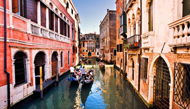 爱上旅行千山万水,爱上旅行爱上自由