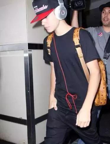 谁说穷就不能买好包？这些一线女星背的包并不贵！