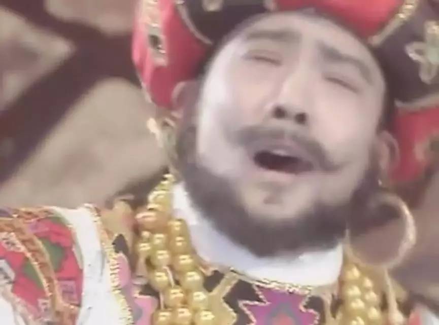 她曾是王的女人，被*兽禽**囚禁洞中整三年，逃回家丈夫却不再碰她！