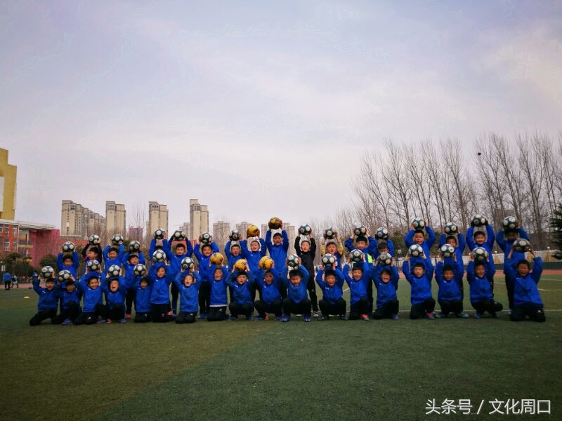 足球进校园是谁提出的,足球进校园推进了校园足球的发展